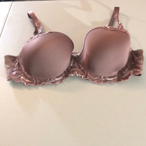 Triumph bra 36 C gently used - Picture 1 of 2